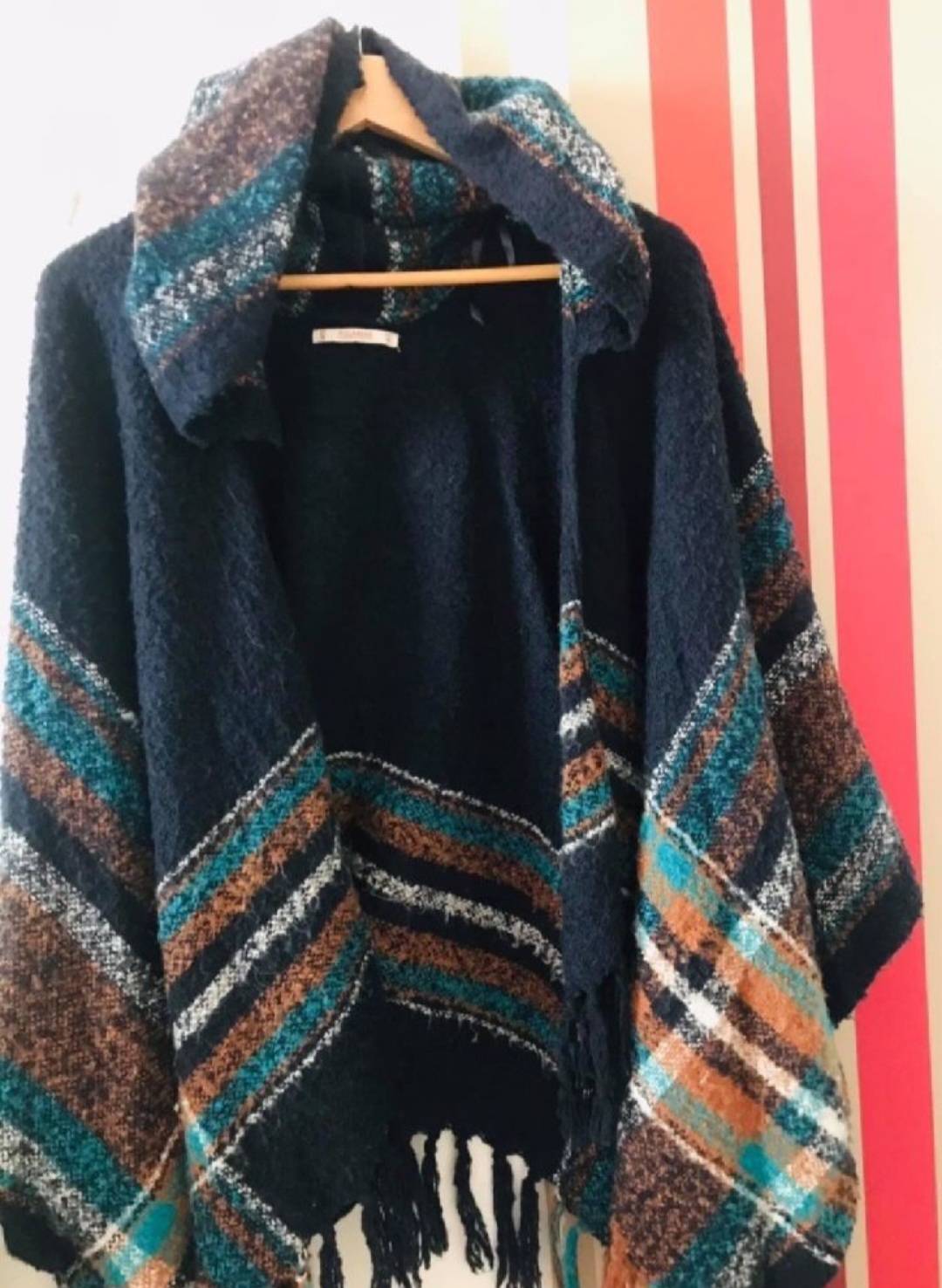 Poncho pull&bear 